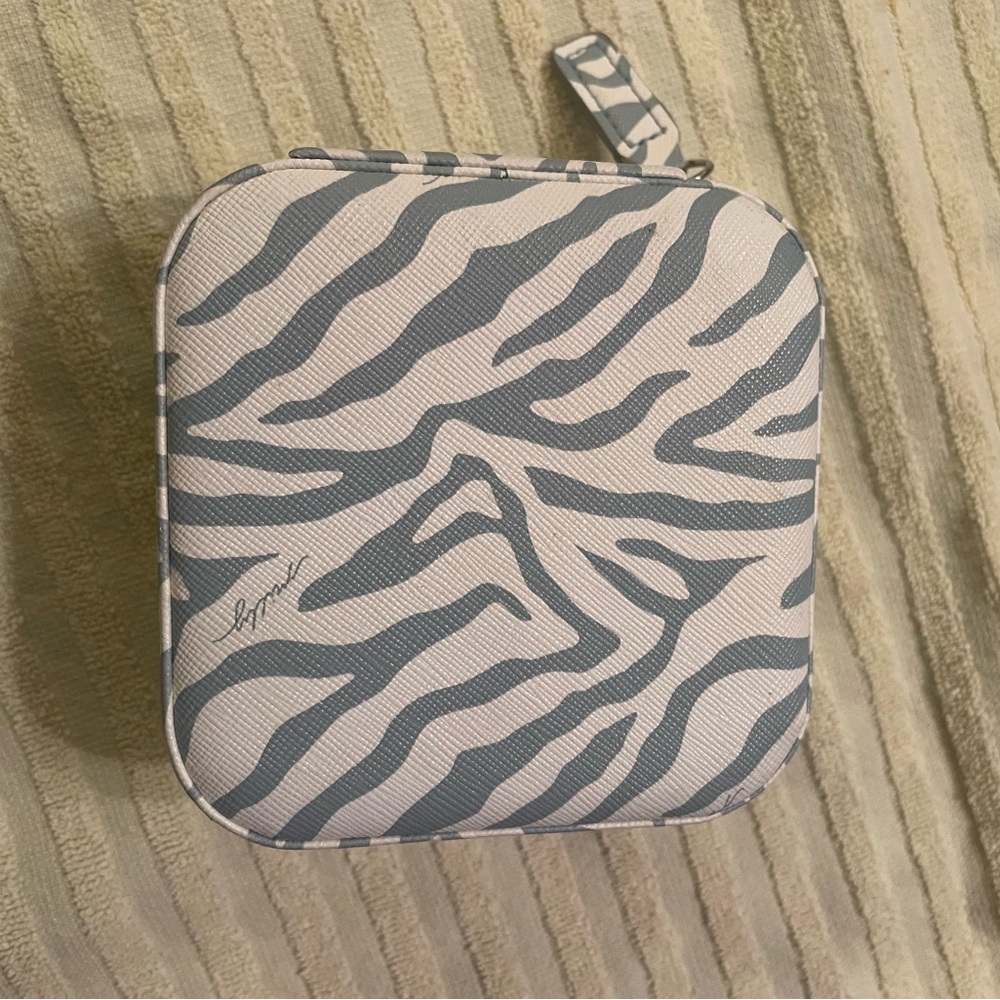 Milly Zip-Around Zebra Print White/Blue Travel Jewelry Case w/Mirror, OS
